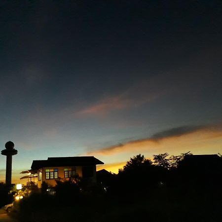 Baantung Homestay Мукдахан Экстерьер фото